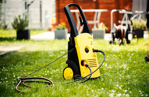 Post-Construction Pressure Washing in Tamiami, FL